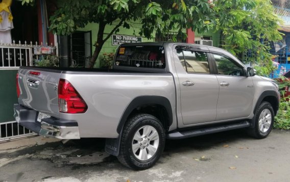 Selling Silver Toyota Hilux 2016 in Quezon City-8