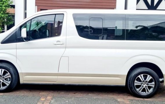 White Toyota Hiace 2019 for sale in Manual-7