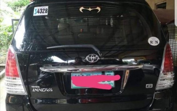 Black Toyota Innova 2012 for sale in Automatic-6