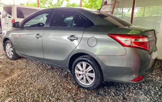 Selling Grey Toyota Vios 2018 in Quezon City-6