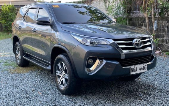 Grey Toyota Fortuner 2020 for sale in Quezon City-2