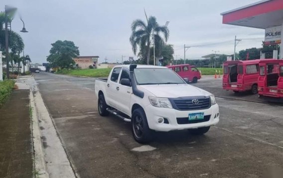 Selling White Toyota Hilux 2013 in Muntinlupa-7