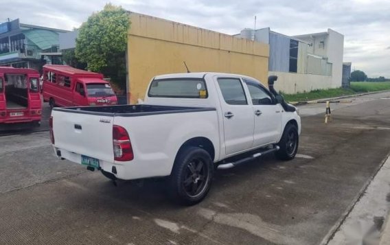 Selling White Toyota Hilux 2013 in Muntinlupa-6