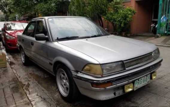 Selling Pearl White Toyota Corolla 1990 in Quezon-2
