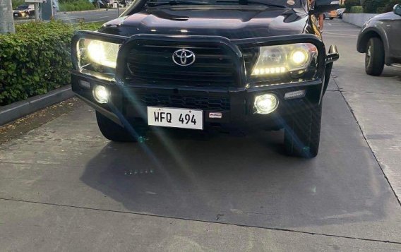 Selling Black Toyota Land Cruiser 2013 in Makati-2