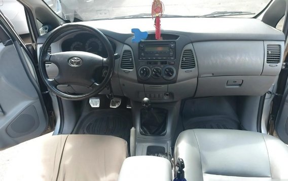 Selling Silver Toyota Innova 2010 in Taguig-4