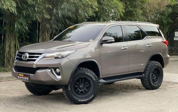 Selling Silver Toyota Fortuner 2018 in Quezon-1