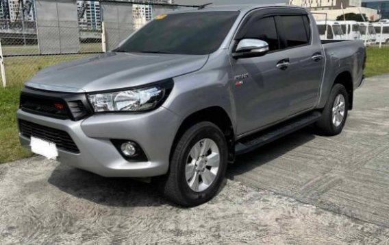 Silver Toyota Hilux 2019 for sale in Automatic-1