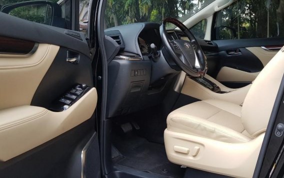 Black Toyota Alphard 2017 for sale in Las Pinas-4
