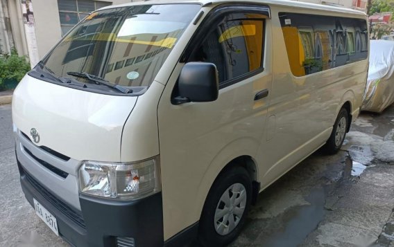 Pearl White Toyota Hiace 2020 for sale in Manila-5