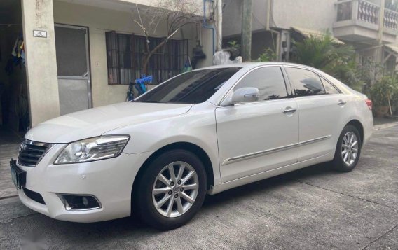 Pearl White Toyota Camry 2010 for sale in Quezon City-2