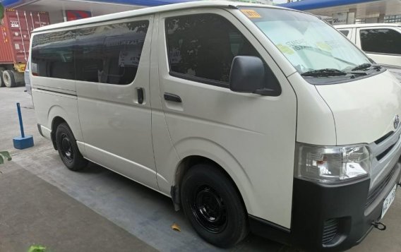 Pearl White Toyota Hiace 2017 for sale in Manual-2