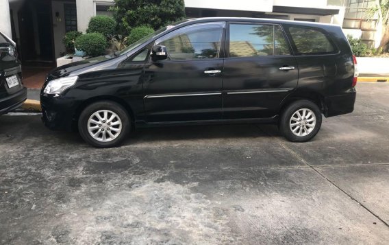 Black Toyota Innova 2012 for sale in Automatic-2