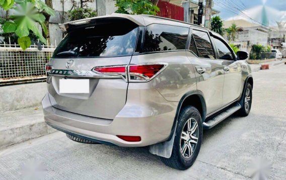 Selling Grey Toyota Fortuner 2016 -9