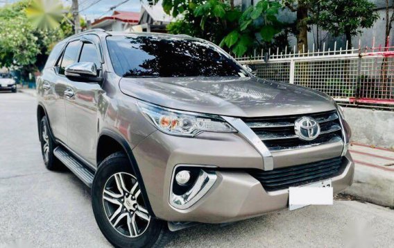Selling Grey Toyota Fortuner 2016 -2