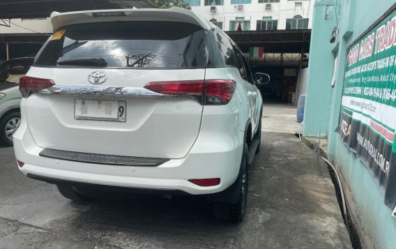 White Toyota Fortuner 2018 for sale in Manual-4
