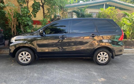 Selling Black Toyota Avanza 2018 in Quezon-2