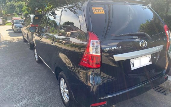 Selling Black Toyota Avanza 2018 in Quezon-7