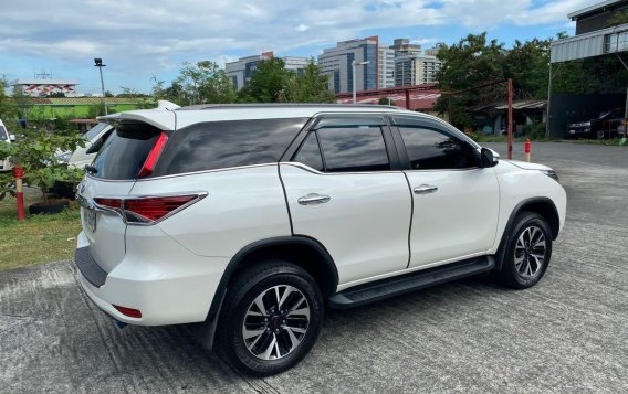 Pearl White Toyota Fortuner 2017 for sale in Pasig-8