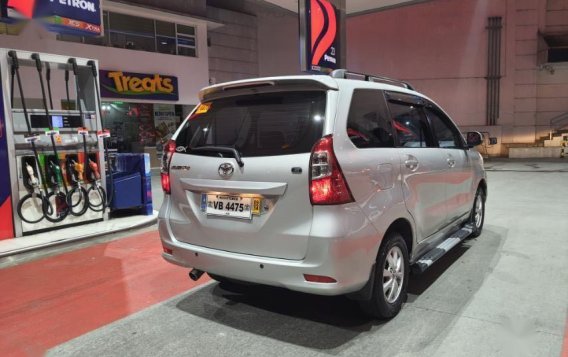 Selling Brightsilver Toyota Avanza 2016 in Quezon-3