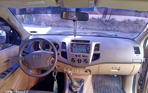 Beige Toyota Hilux 2010 for sale in Meycauayan-7