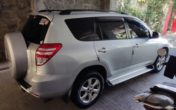 Silver Toyota Rav4 2012 for sale in Automatic-3