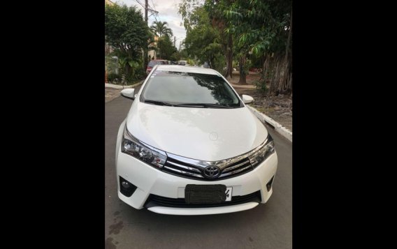 Selling WhiteToyota Corolla Altis 2014 Sedan in Parañaque