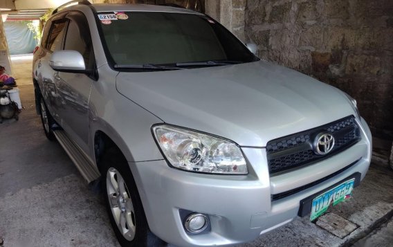 Silver Toyota Rav4 2012 for sale in Automatic-1