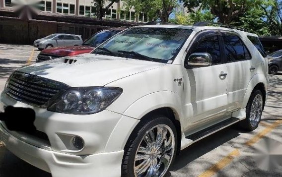 Selling Pearl White Toyota Fortuner 2007 in Quezon-1