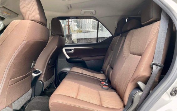 Selling Silver Toyota Fortuner 2018 in Cainta-7