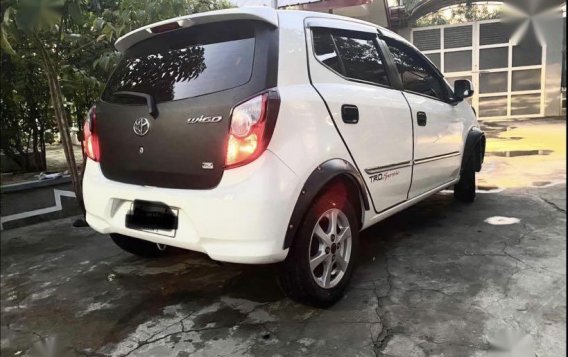 Selling White Toyota Wigo 2015 in Mexico-2