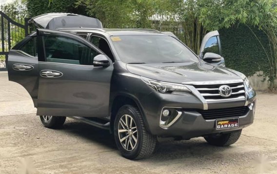 Grey Toyota Fortuner 2017 for sale in Automatic-3