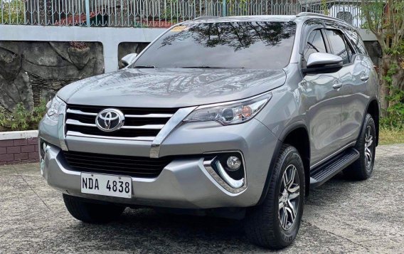 Selling Silver Toyota Fortuner 2018 in Cainta-4