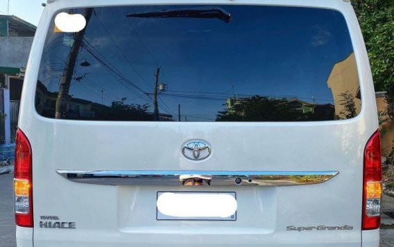 Pearl White Toyota Hiace Super Grandia 2019 for sale in Automatic-5