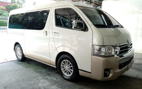 Selling White Toyota Hiace 2018 in Quezon-9