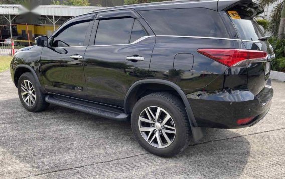 Selling Black Toyota Fortuner 2018 in Pasig-8