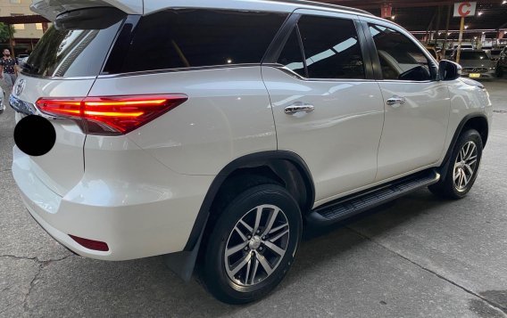 Selling White Toyota Fortuner 2017 -4
