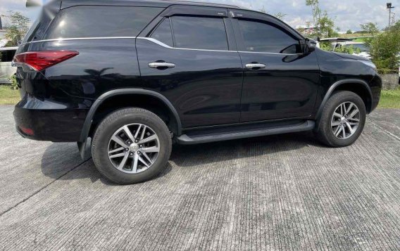 Selling Black Toyota Fortuner 2018 in Pasig-4
