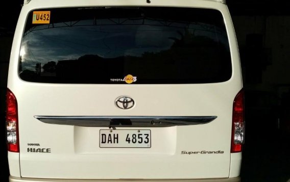 Selling White Toyota Hiace 2018 in Quezon-5