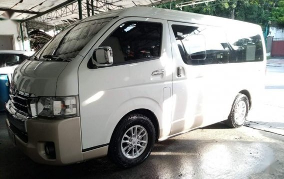 Selling White Toyota Hiace 2018 in Quezon-1