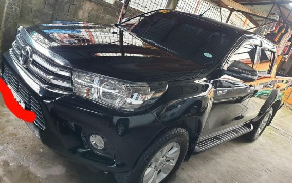 Selling Black Toyota Hilux 2017 in Caloocan-1