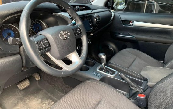 Black Toyota Hilux 2018 for sale in Automatic-4