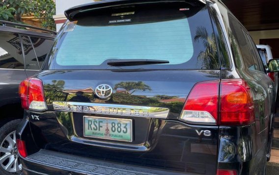 Sell Black 2014 Toyota Land Cruiser in Quezon City-2