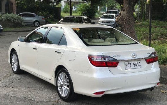 Selling Pearl White Toyota Camry 2017 in Las Piñas-1
