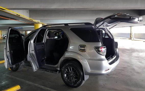 Sell Silver 2015 Toyota Fortuner in Manila-2