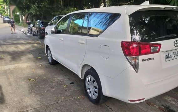 Sell White 2017 Toyota Innova in Muntinlupa-1