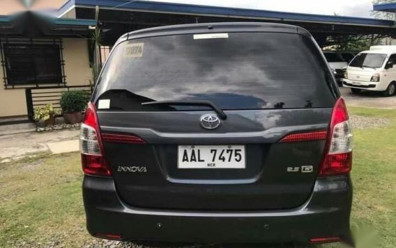 Black Toyota Innova 2014 for sale in Automatic-4