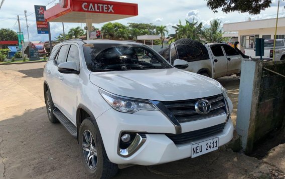White Toyota Fortuner 2020 for sale in Quezon City-2