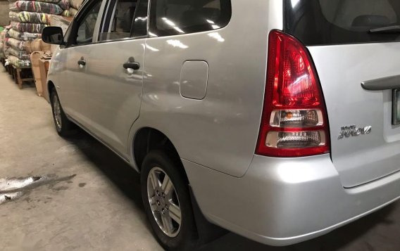 Silver Toyota Innova 2007 for sale in Malabon-1