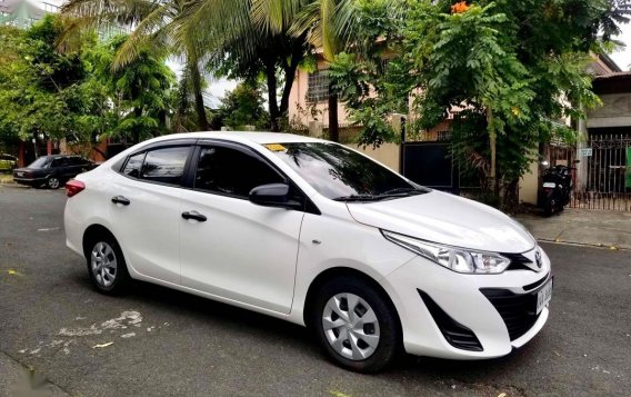 Pearl White Toyota Vios 2020 for sale in Quezon City-2